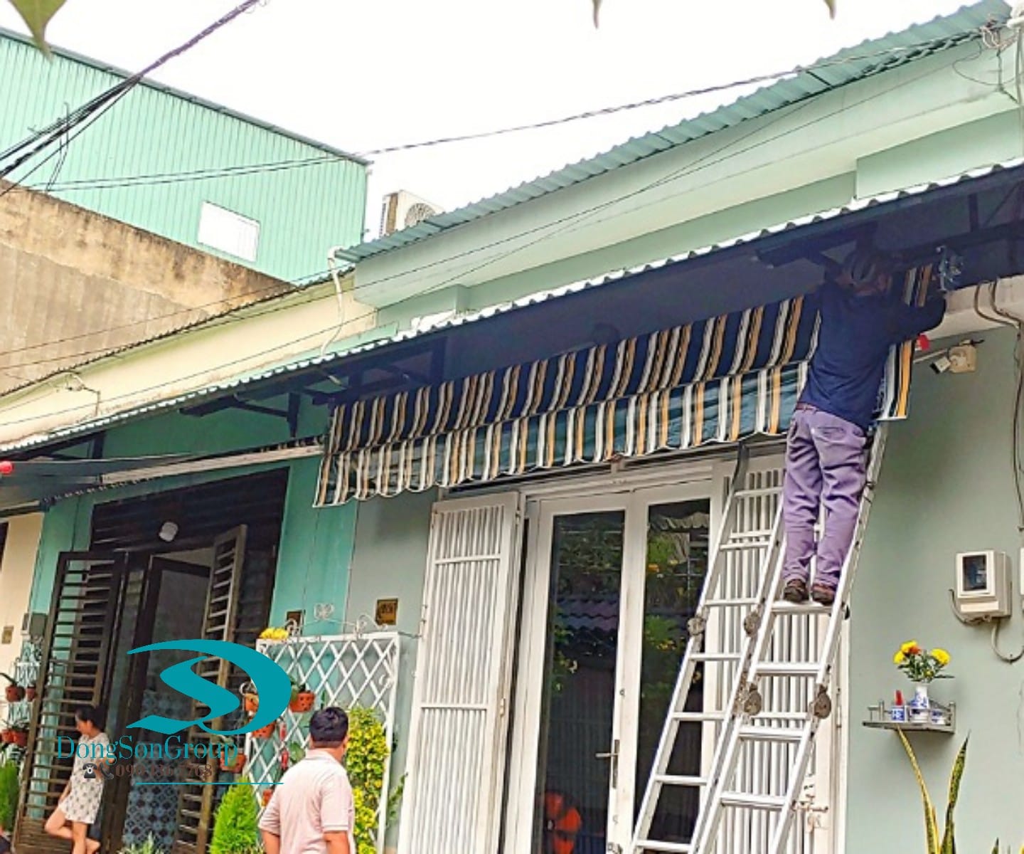 Báo Gía Làm Mái Hiên Di Động Quay Tay Báo Gía Làm Mái Hiên Di Động Quay Tay